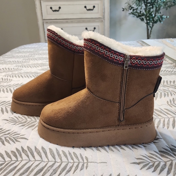 Women's Snow Platform Boots Size 8 - Picture 2 of 11